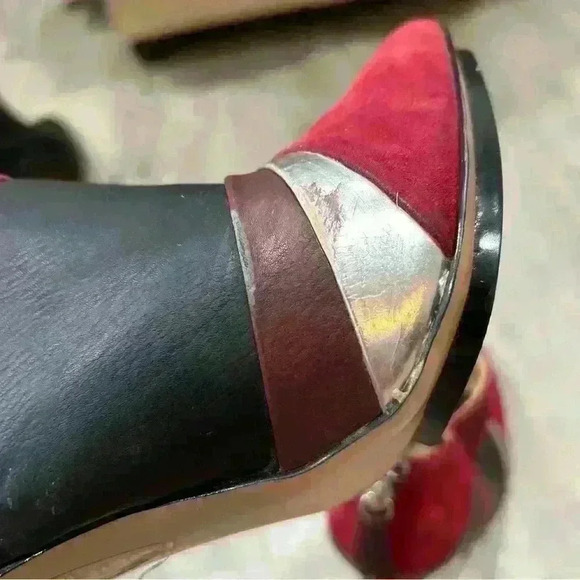 GX By Gwen Stefani Kameko Suede Heels - Picture 8 of 12